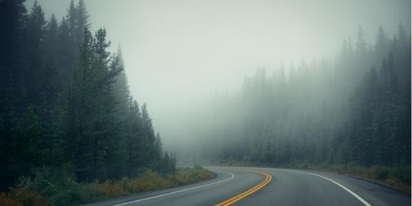 Niebla en el camino: Consejos para garantizar tu seguridad